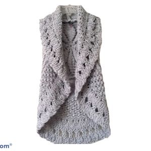 Chunky yarn sweater vest cardigan